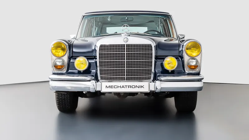 Mercedes-Benz W100 600 Pullman 6