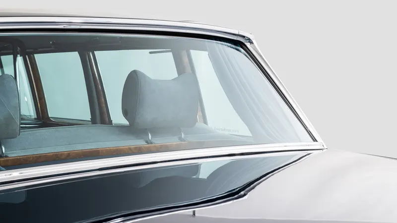 Mercedes-Benz W100 600 Pullman 13