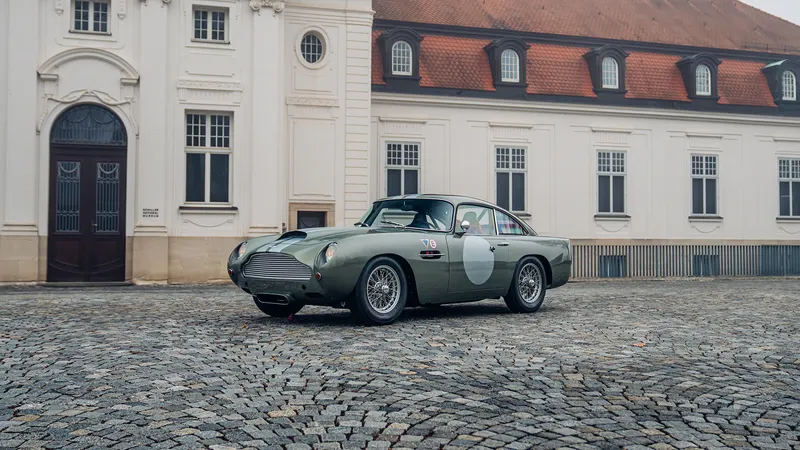 Aston Martin DB4 GT Continuation 2