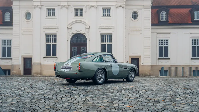 Aston Martin DB4 GT Continuation 4