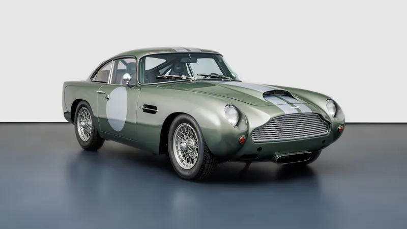 Aston Martin DB4 GT Continuation 9