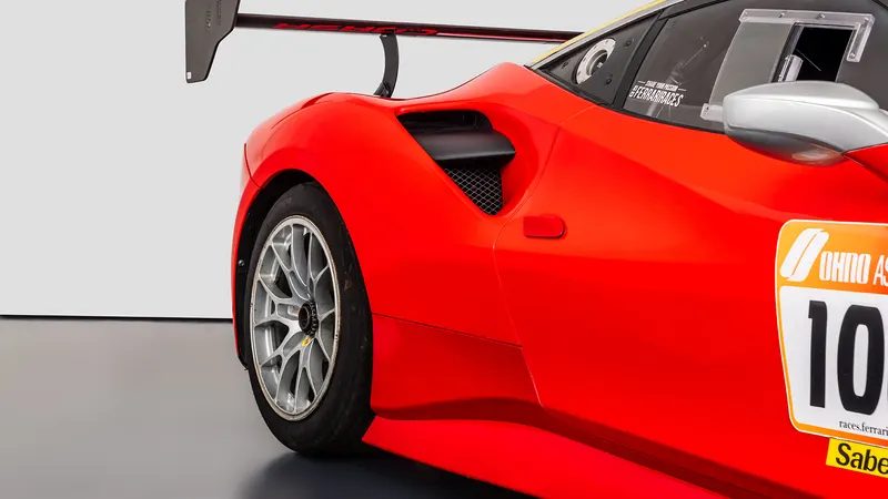 Ferrari 488 Challenge 10