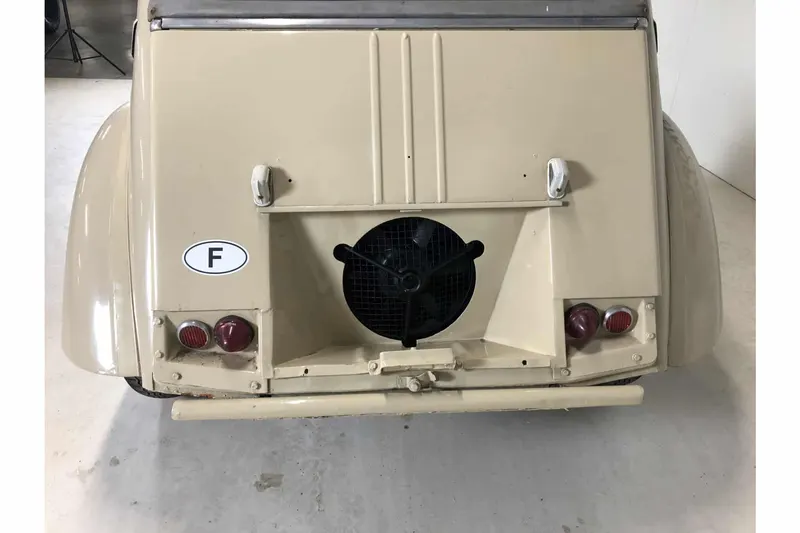 2CV 13