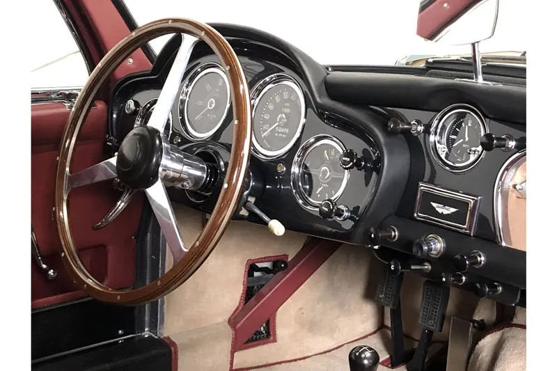 Aston Martin DB2/4 MK III 4