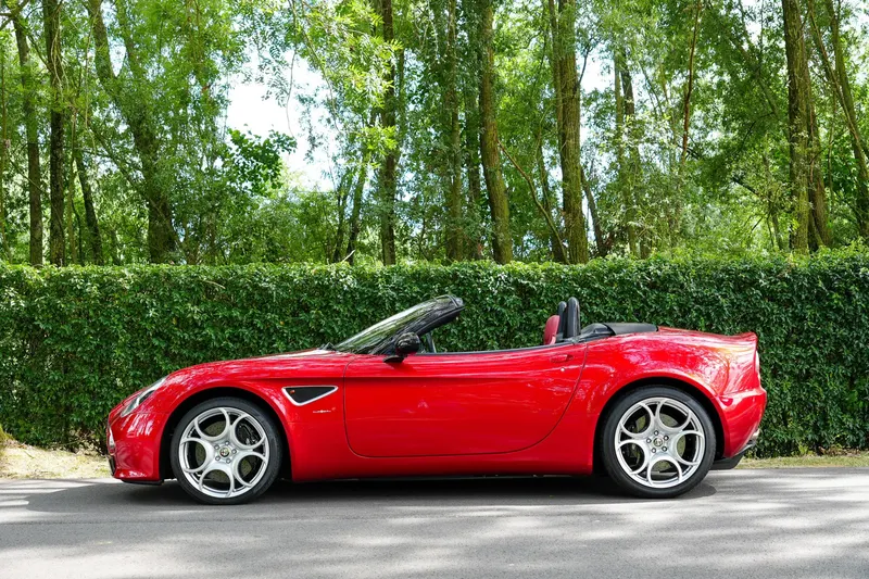 Alfa Romeo 8C Competizione Spider 4.7 V8 4