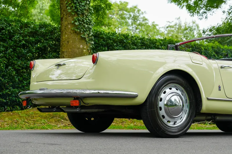 Lancia Aurelia B24 Convertible 10