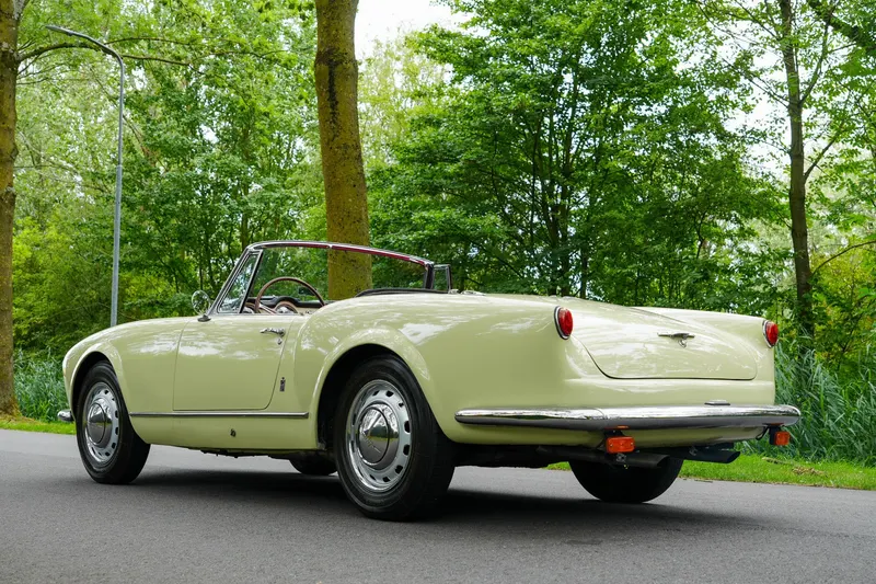 Lancia Aurelia B24 Convertible 12