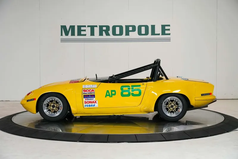 Lotus Elan R 11