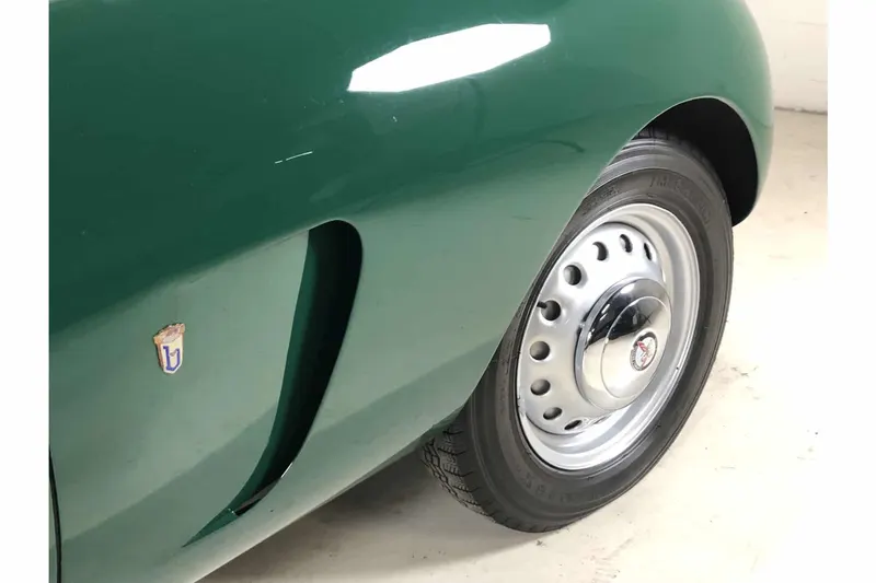 Bristol Roadster 13