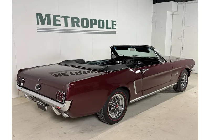 Ford Mustang 260 Convertible 4