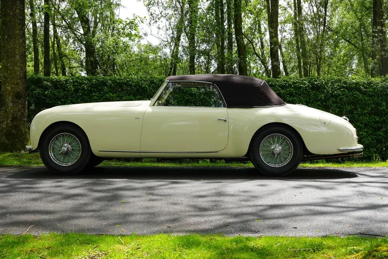 Lago T26 Record Cabriolet 10