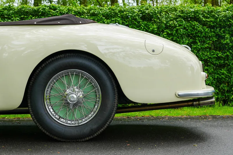 Lago T26 Record Cabriolet 12