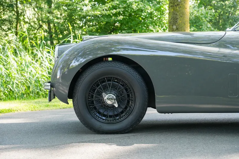 Jaguar XK120 OTS 4
