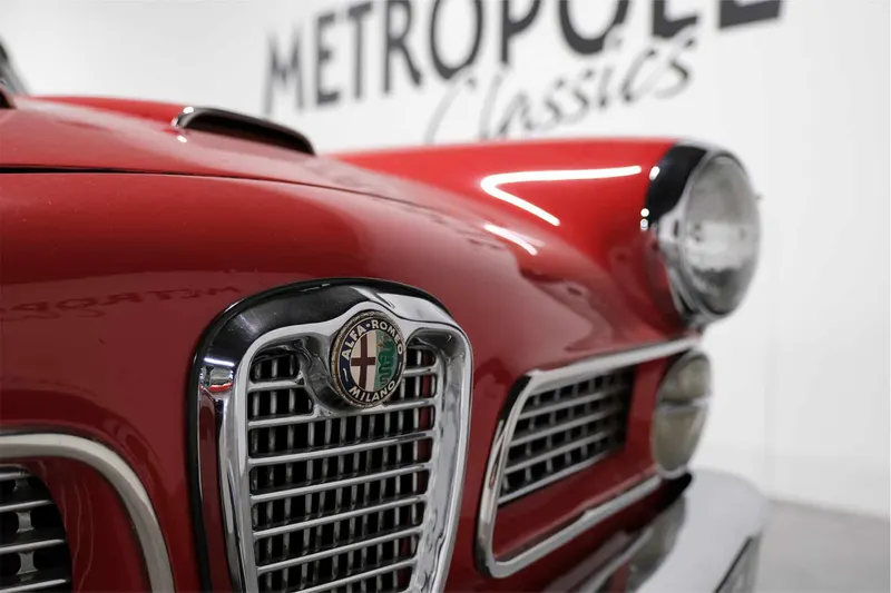 Alfa Romeo 2000 8