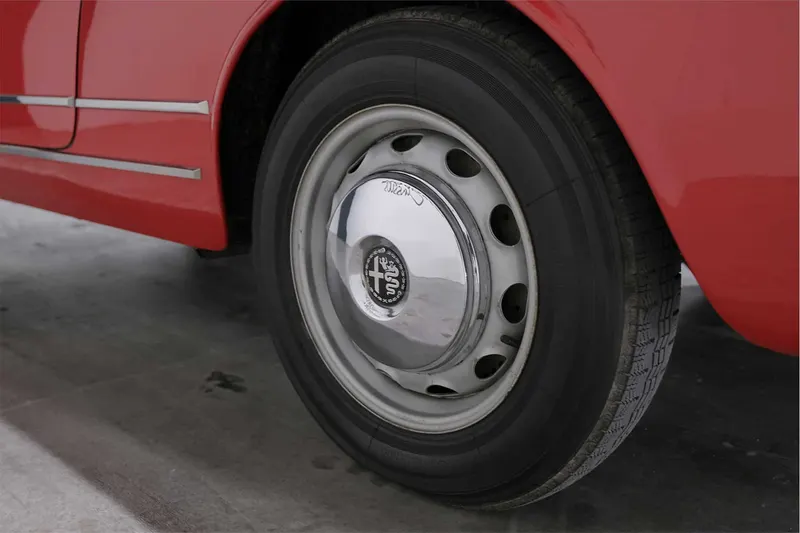Alfa Romeo 2000 7