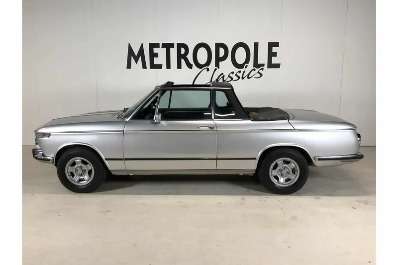 BMW 2002 Baur Cabriolet 5