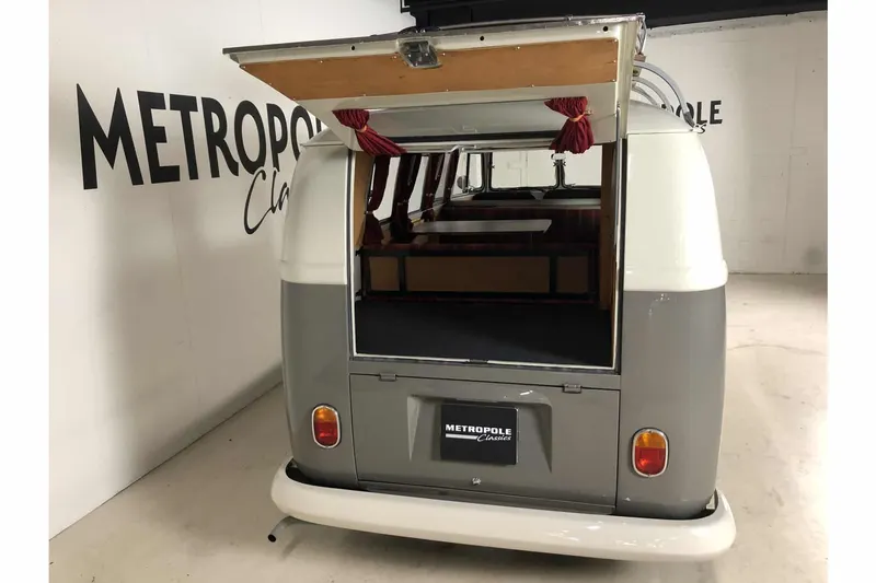 Volkswagen T1 Camper 13