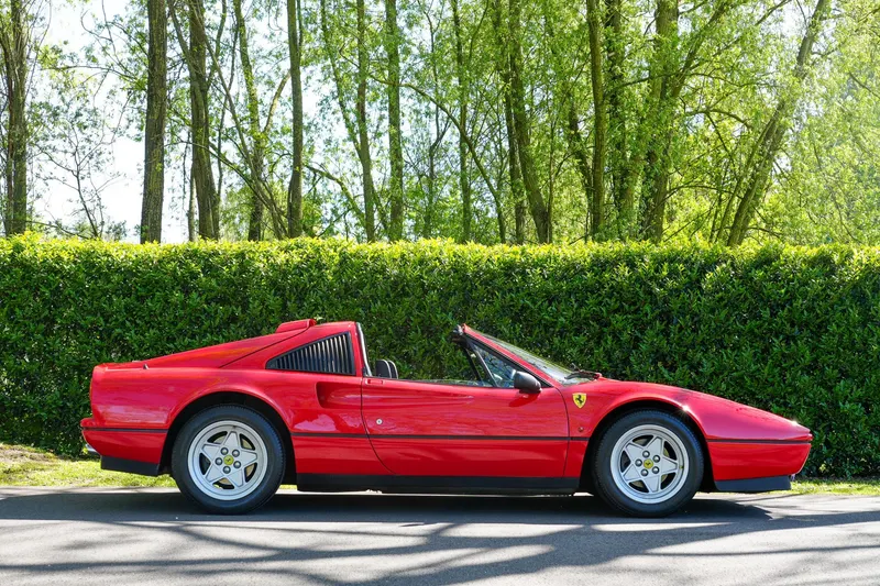 Ferrari 328 GTS 7