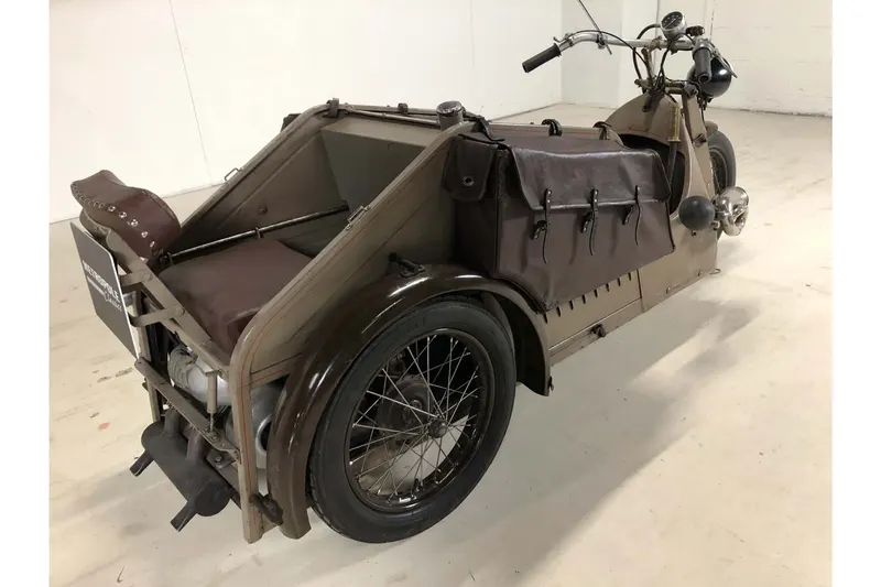 Voiturette-Troicycle 10