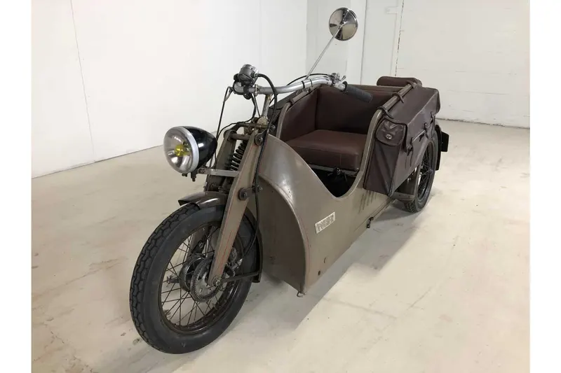 Voiturette-Troicycle 6
