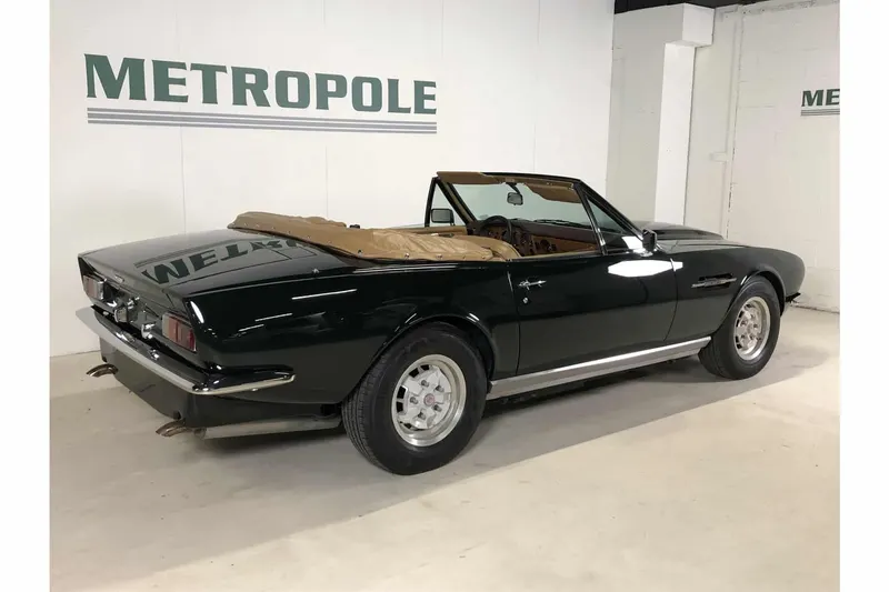 Aston Martin V8 Volante 5