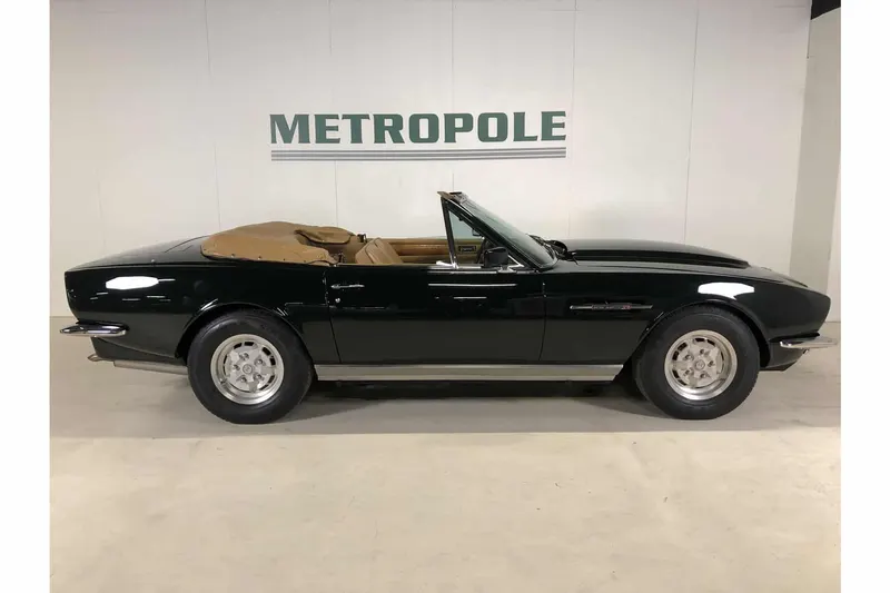 Aston Martin V8 Volante 4