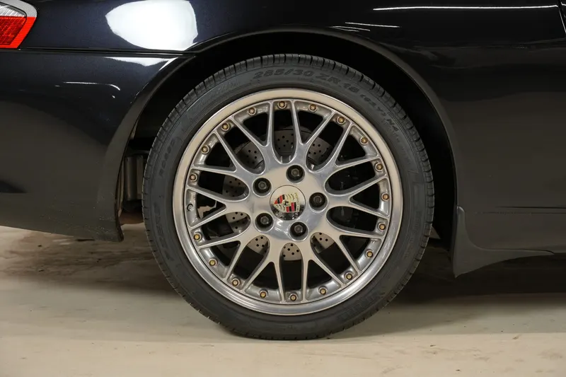 Porsche 996 CARRERA 2 Cabriolet 8