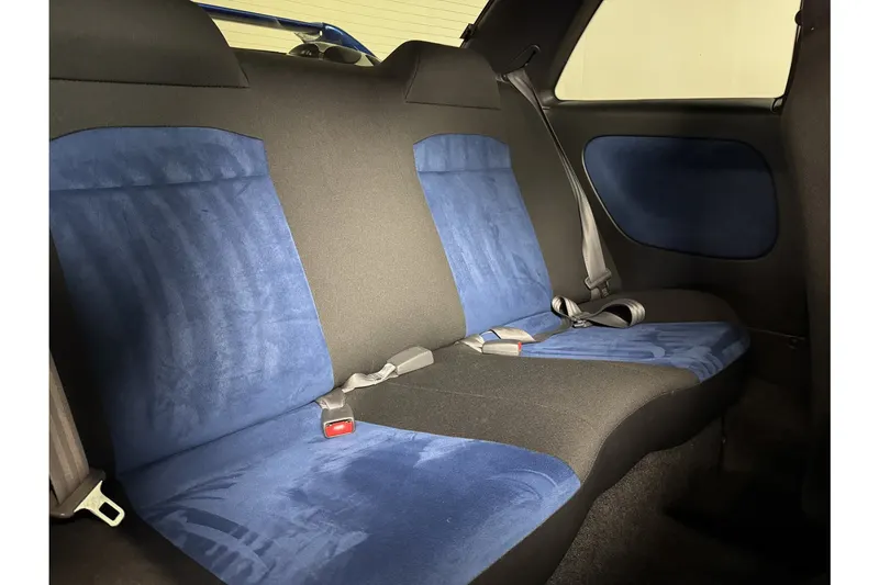 Subaru Impreza 22B STi 7
