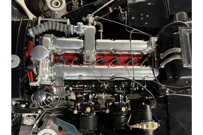 Aston Martin DB2/4 MK III 11