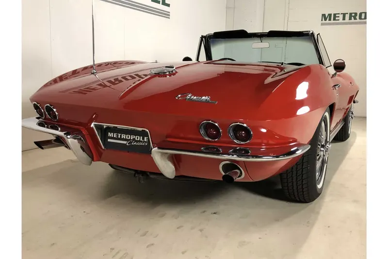 Chevrolet Corvette C2 Convertible 7