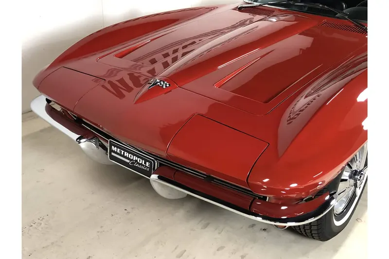 Chevrolet Corvette C2 Convertible 11