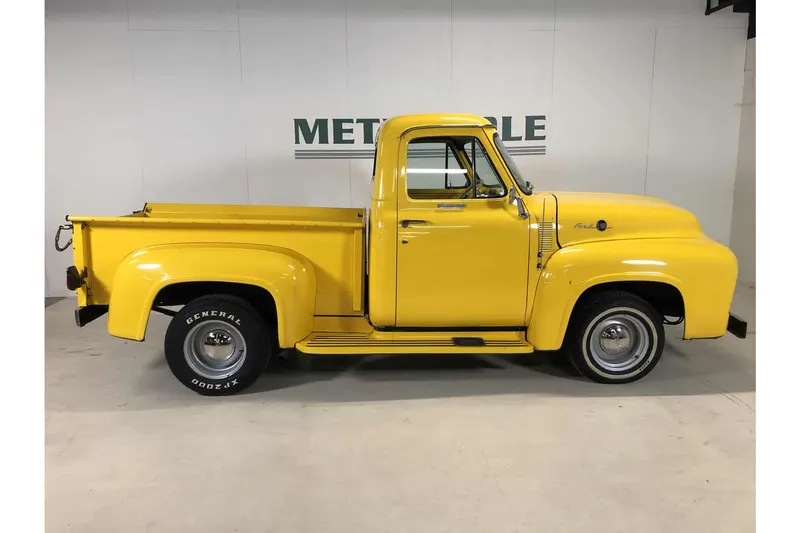 Ford F100 V8 4