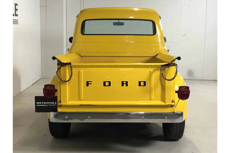 Ford F100 V8 7