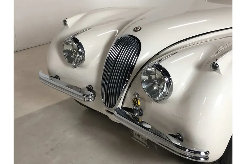 Jaguar XK120 Fixed Head Coupe 6