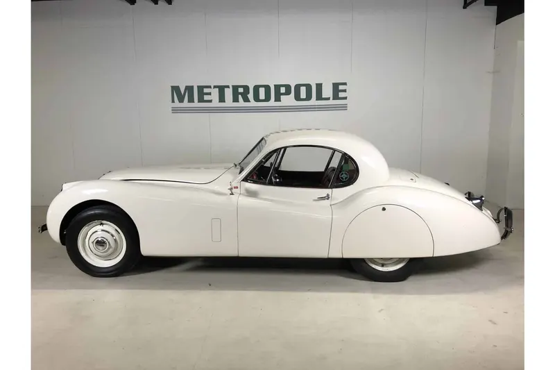 Jaguar XK120 Fixed Head Coupe 4