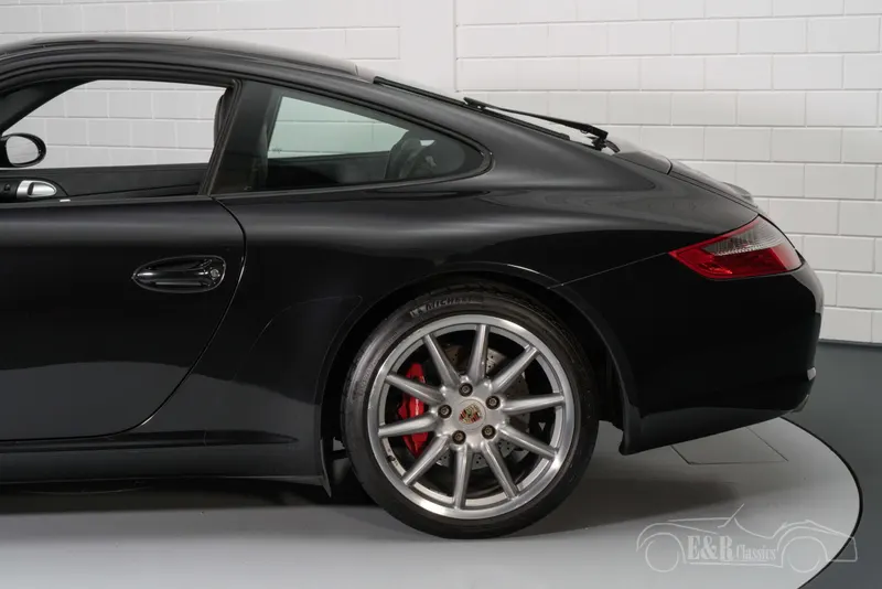 Porsche 911 Carrera S Coupe 10