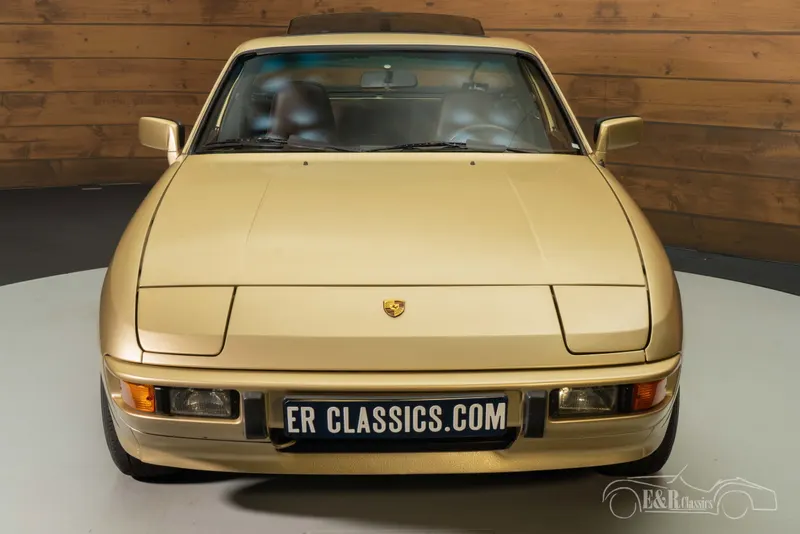 Porsche 924 6
