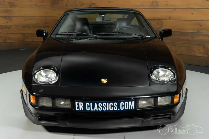 Porsche 928 S 7