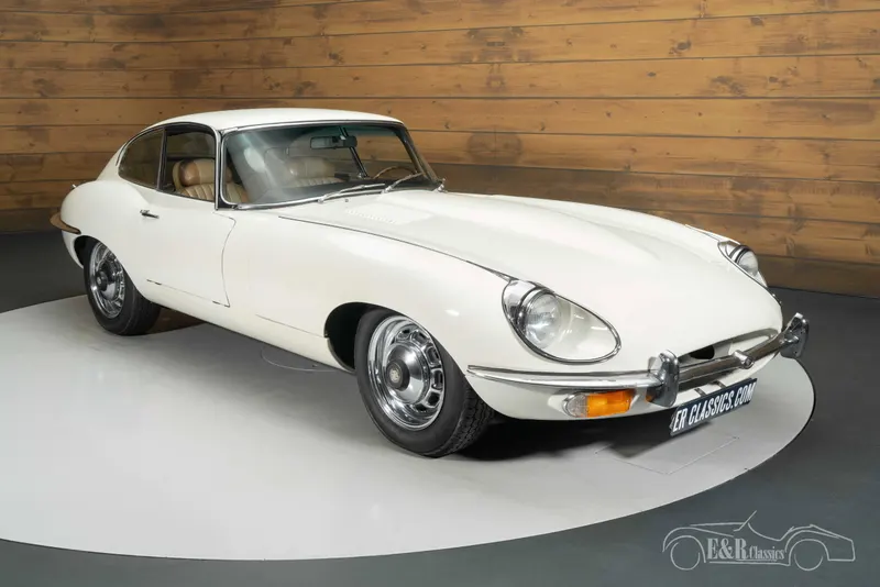 Jaguar E-Type Series 2 Coupe 5
