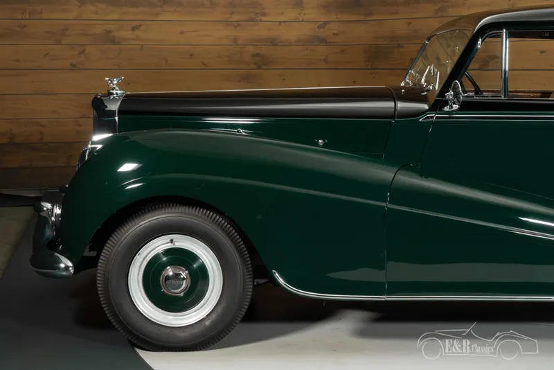Bentley R-Type Park Ward Coupe 10