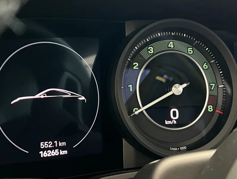Porsche 911 Carrera S 8