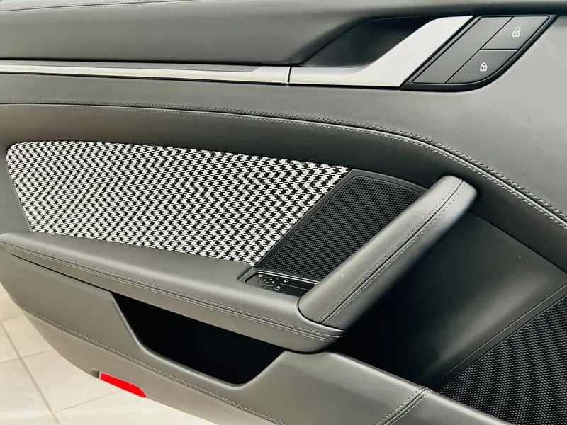 Porsche 911 Carrera S 11