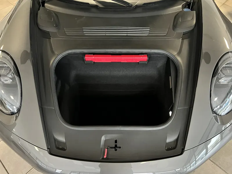 Porsche 4GTS TARGA 13