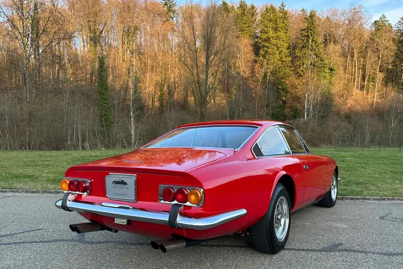 Ferrari 365 GT 2+2 8