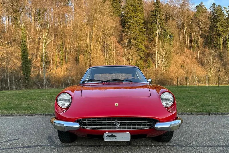 Ferrari 365 GT 2+2 5