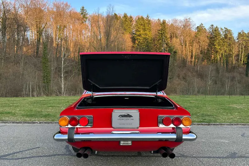 Ferrari 365 GT 2+2 9