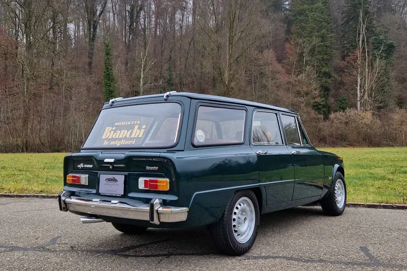 Alfa Romeo Giulia Super 1600 Giardinetta 8