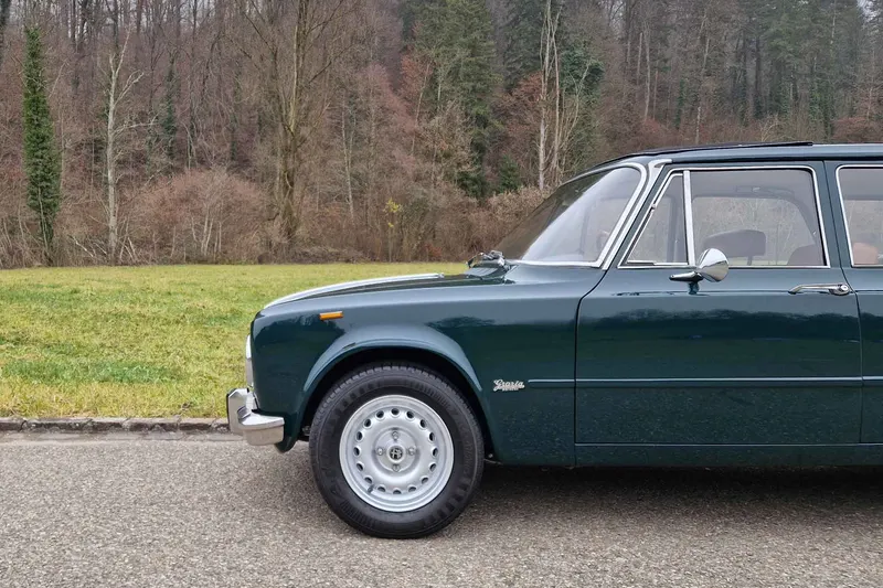 Alfa Romeo Giulia Super 1600 Giardinetta 13