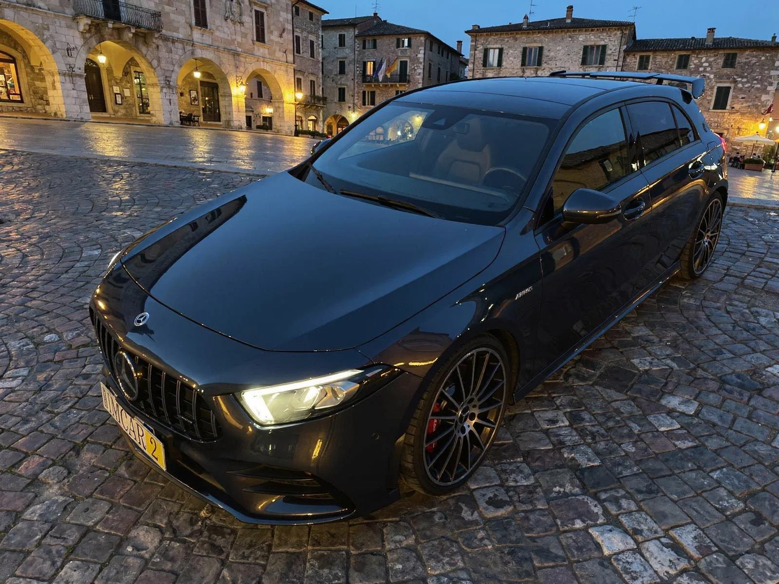 Mercedes-Benz A 35 AMG