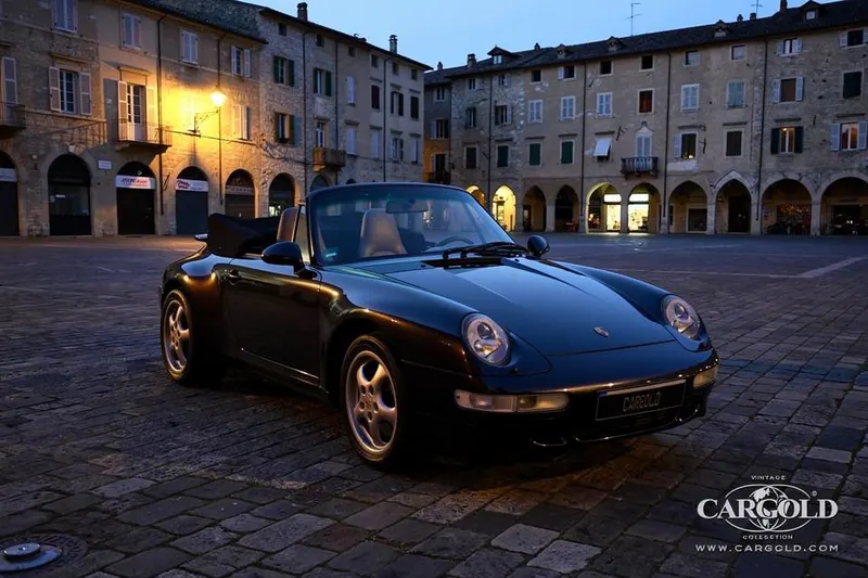 Porsche 911 Carrera 2 Cabrio (993) 1